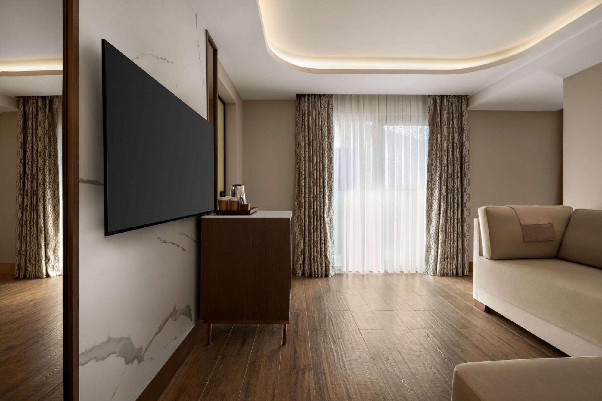 מלון Boreas Hotel, Trademark Collection By Wyndham 4*