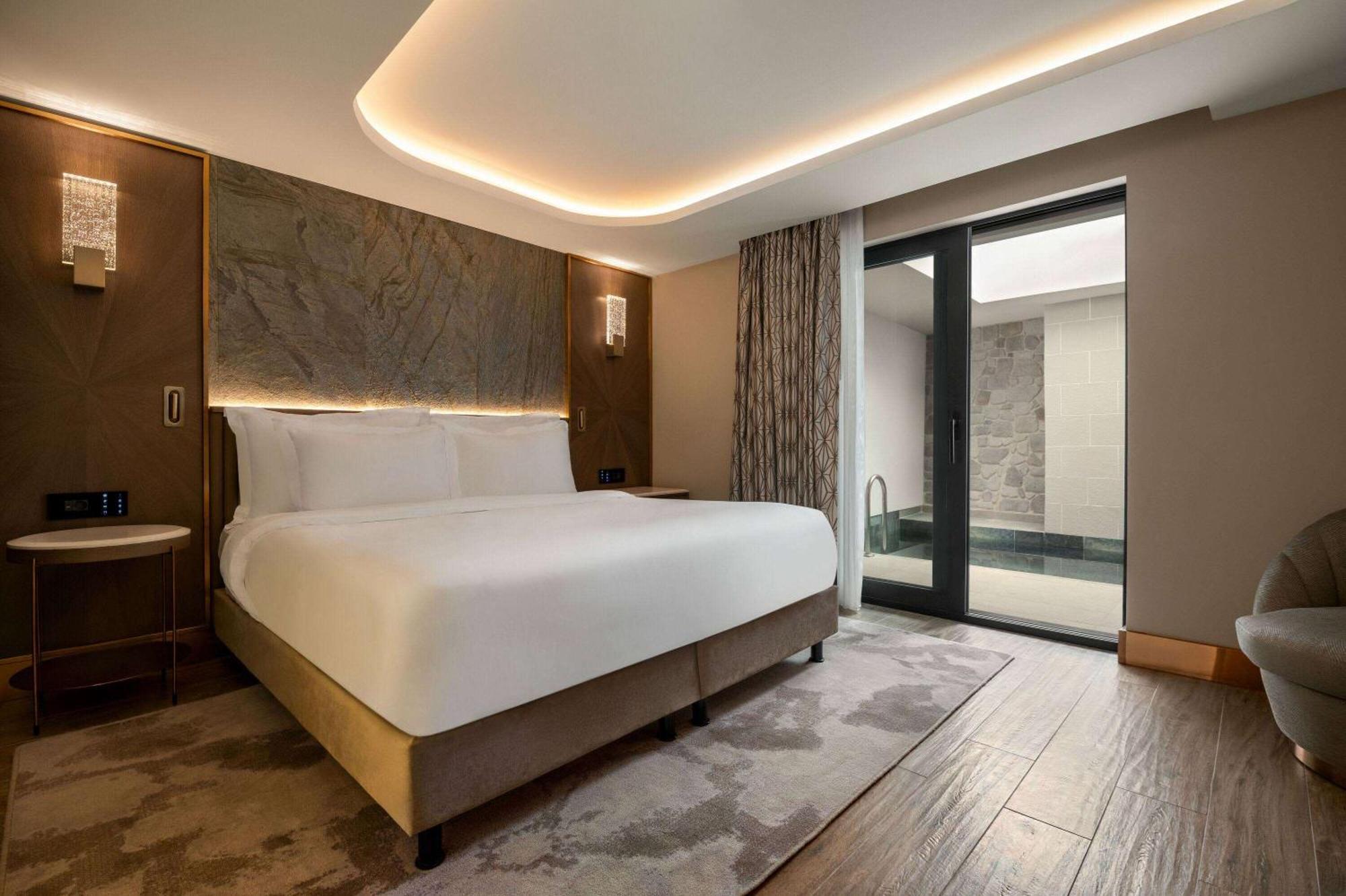 Boreas Hotel, Trademark Collection By Wyndham 4*